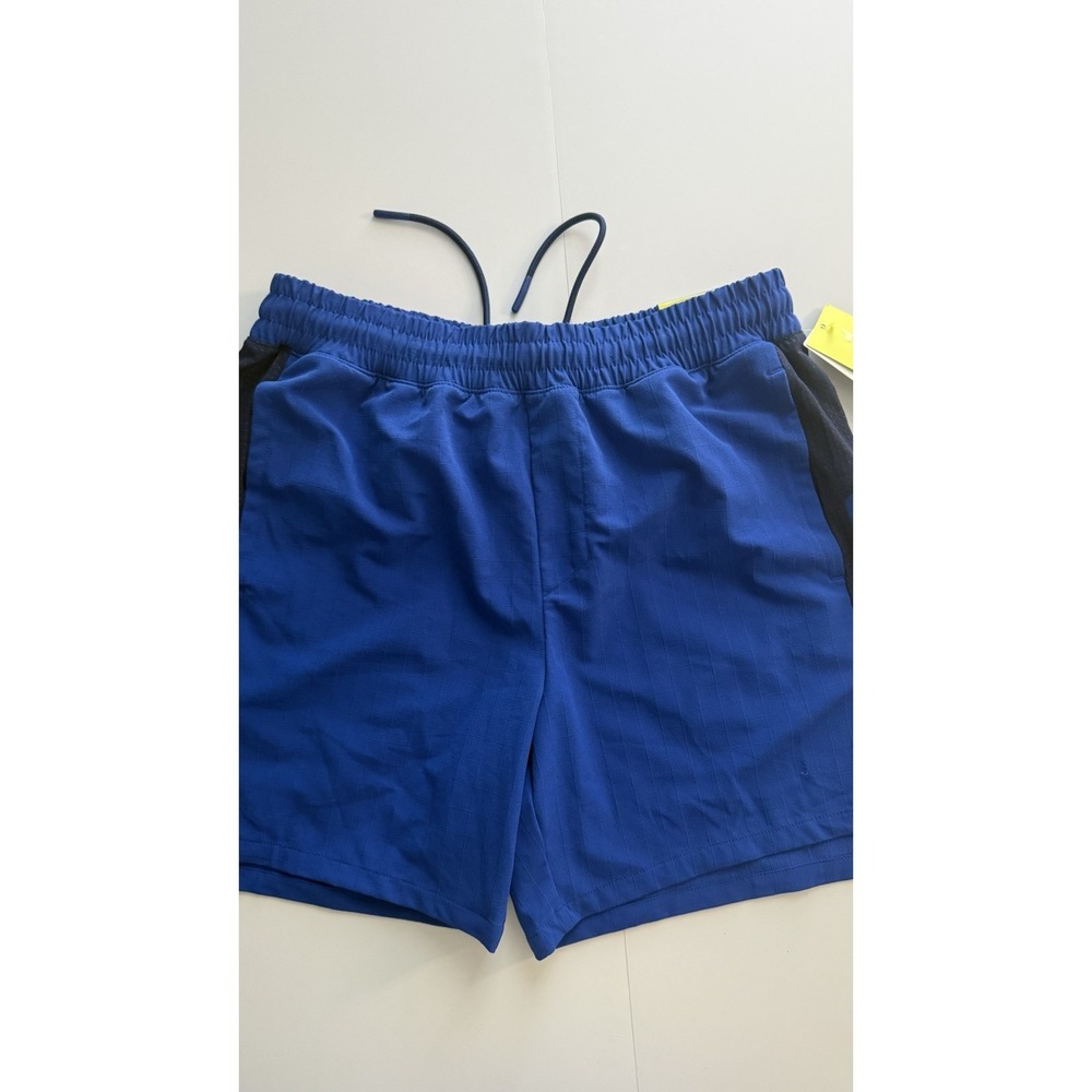 Men's Shorts In A Sz Medium Royal Blue And Navy 6 Inch Inseam NWT All In Motion